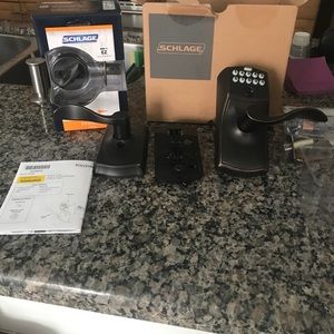 Schlage dead bolt and key pad lock